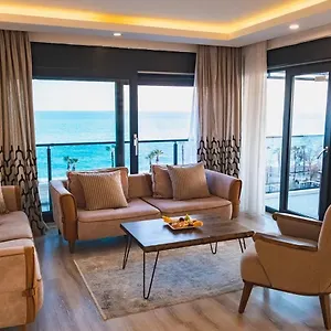 Only One Suites & Residences Appartement