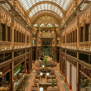 Parisi Udvar Budapest, Part Of Hyatt 5* בודפשט