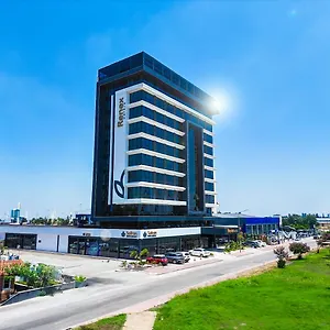 Renex فندق
