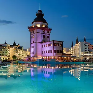 Titanic Mardan Palace Antália